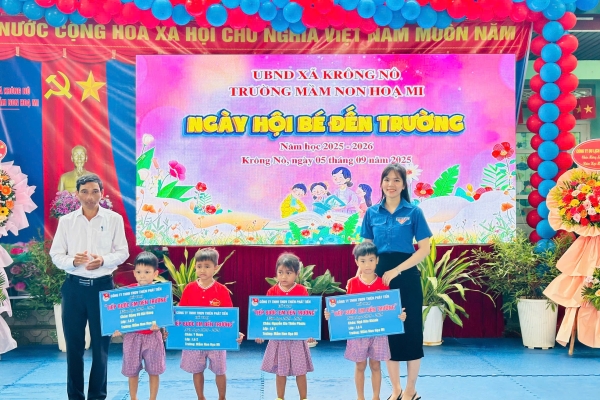 TPT đồng hành cùng chương trình “Tiếp bước em đến trường”