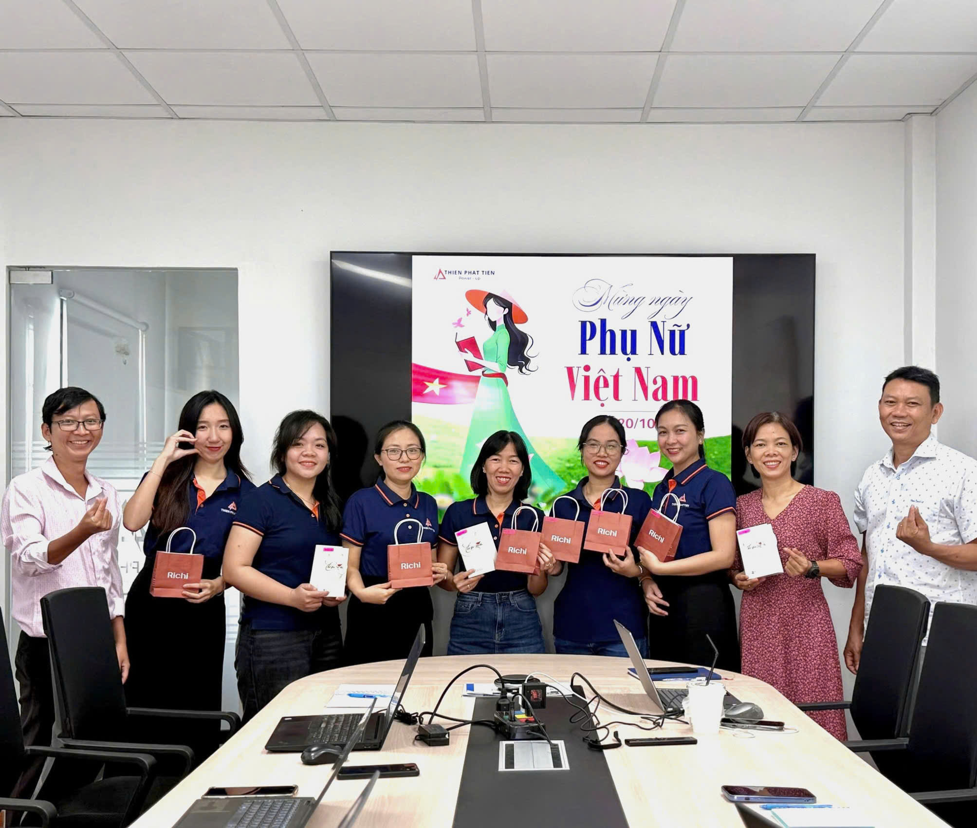 z7136321060595 f7762f7e7c3556d3961d397a90e0d953